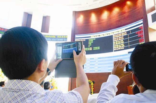 TTCK Việt Nam cuối năm 2014 - Điều gì đang xảy ra ?