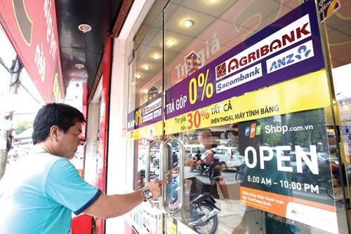 Đẩy mạnh cho vay tín chấp tiêu dùng