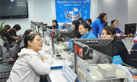 Xáo trộn nhân sự cấp cao làm nóng đại hội cổ đông ngân hàng