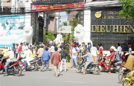 Bầu Hiển nói gì về việc rút khỏi Bình An?