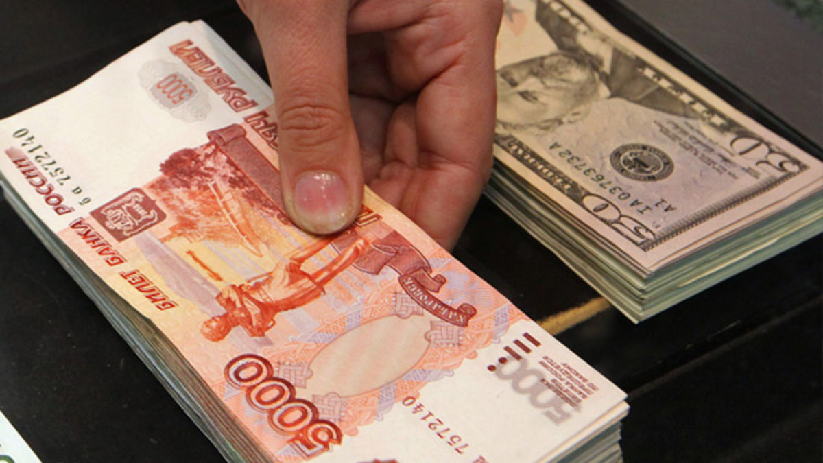 Đồng Rúp tăng giá mạnh, Nga có thể hạ lãi suất