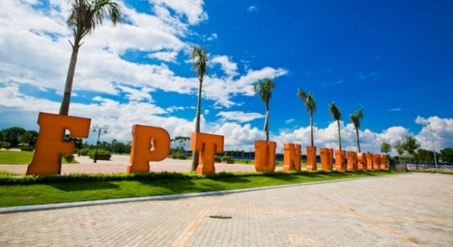  [Chart of the Day] Nguồn thu từ giáo dục của FPT và VinGroup 