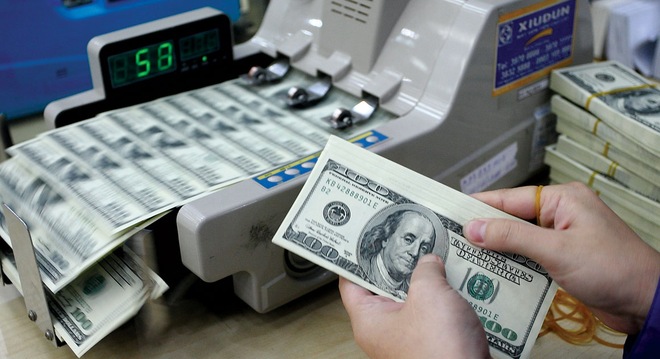  Tăng tỷ giá là điều tất yếu 