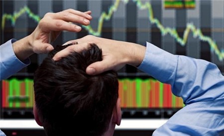 Thị trường lao dốc, Ủy ban Chứng khoán lo nhà đầu tư bị lợi dụng