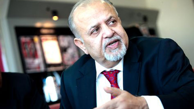 Micky Jagtiani - Tỉ phú không gia đình 