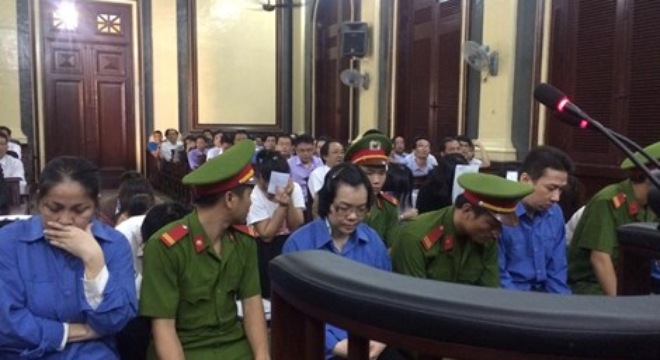  [Trực tiếp sáng 22/12]: Nhiều bị cáo cho Huyền Như vay hàng trăm tỷ bằng “niềm tin” 