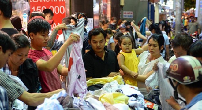  Cuối năm săn hàng thời trang giá bèo 