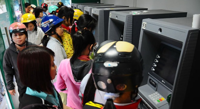 ​Trả nợ ngân hàng cũng bị thu phí! 