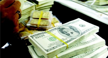 Giá USD ngân hàng tăng lên 21.650 VND, vàng “lặng sóng”